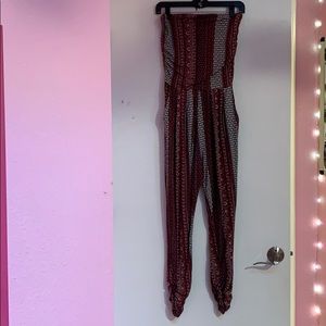 Strapless jumpsuit with pockets
